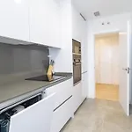 Apartman Cubo's Urban Sky View 17 *