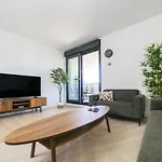 Cubo's Urban Sky View 17